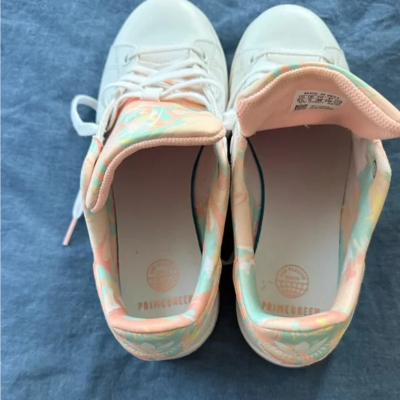 Stan Smith Adidas Girls Sneakers - Picture 5 of 9